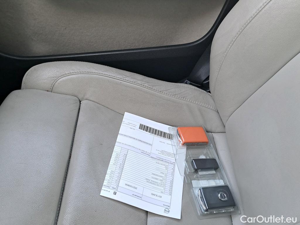  Volvo  XC 40 VOLVO XC40 / 2017 / 5P / todoterreno 1.5 T4 Twin Recharge Inscription Auto #16