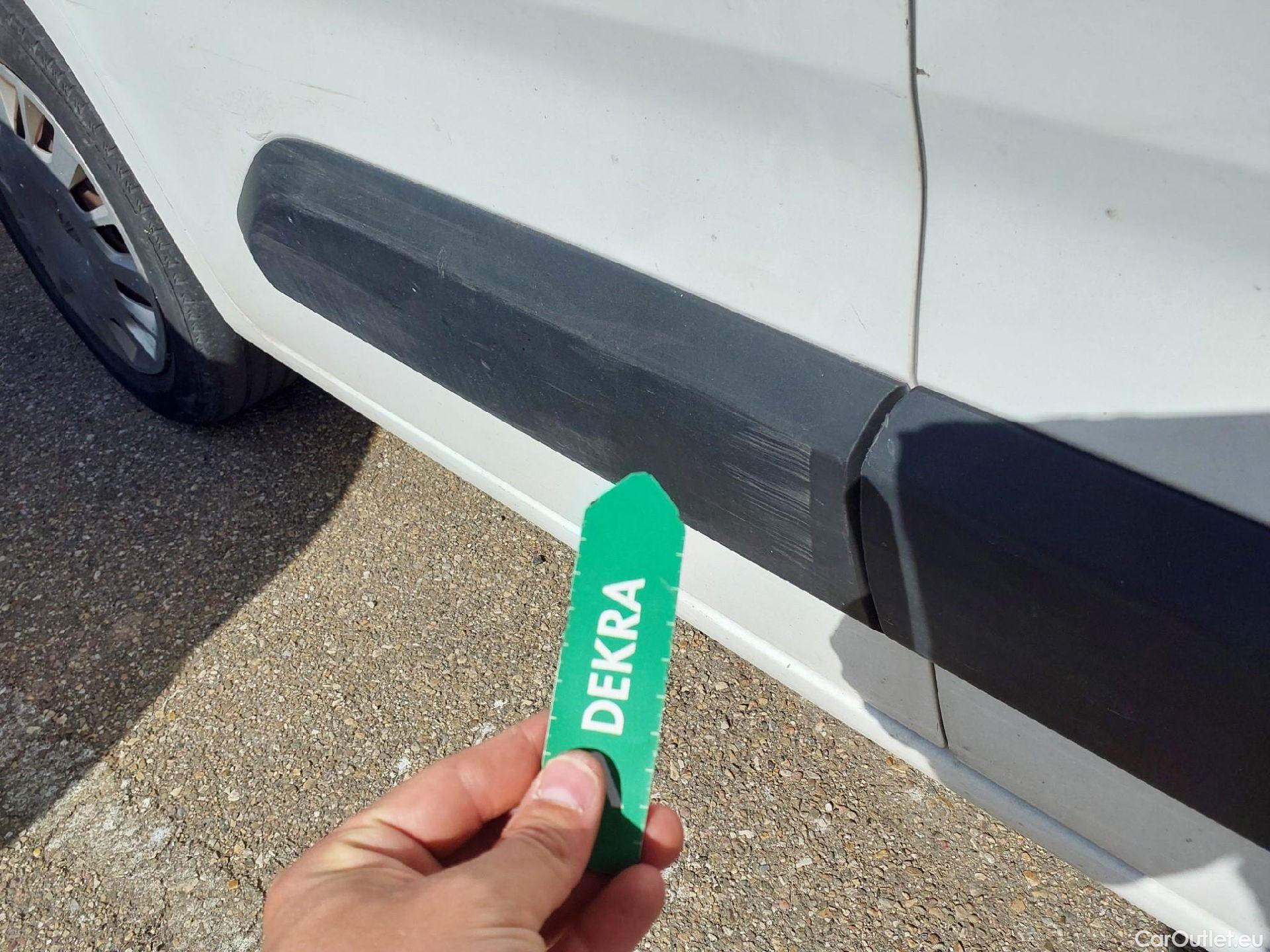  Opel  Combo OPEL  Life / 2018 / 5P / combi 1.5 TD 75kW (100CV) S/S Edition L (IND) #38