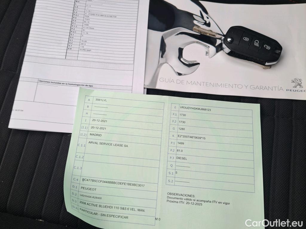  Peugeot  2008 PEUGEOT  / 2019 / 5P / todoterreno Active BlueHDI 81kW (110CV) #4