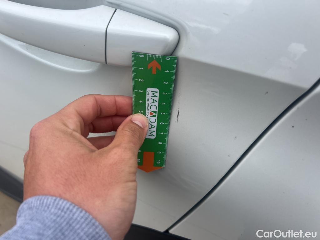  Peugeot  3008 PEUGEOT  / 2020 / 5P / todoterreno 1.2 PureTech 96KW S&S Active Pack EAT8 #7