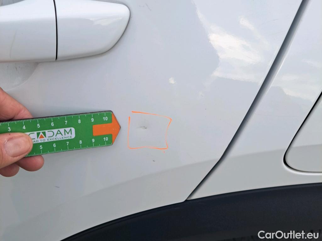  Peugeot  2008 PEUGEOT  / 2019 / 5P / todoterreno Active BlueHDI 81kW (110CV) #11