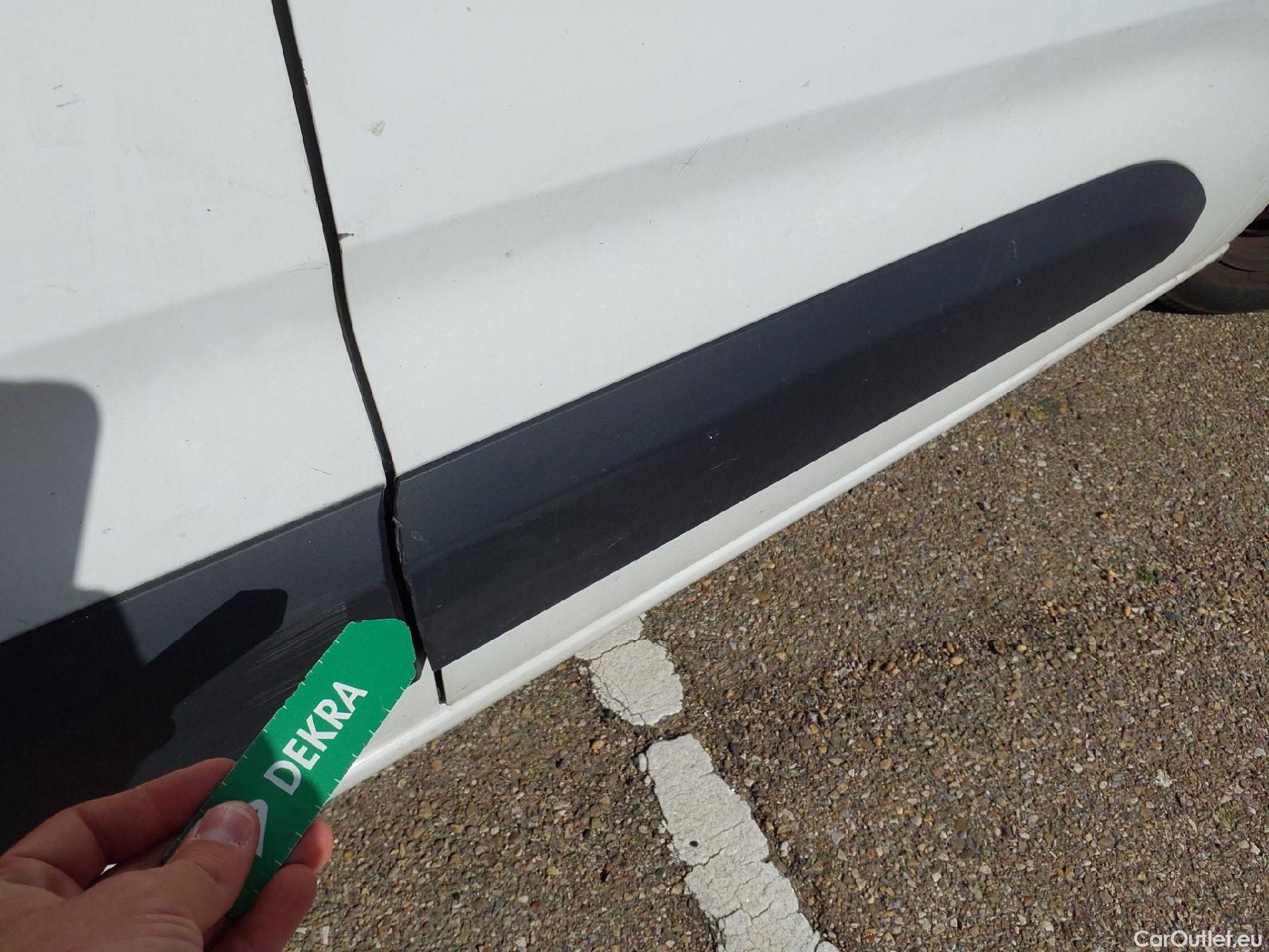  Opel  Combo OPEL  Life / 2018 / 5P / combi 1.5 TD 75kW (100CV) S/S Edition L (IND) #44