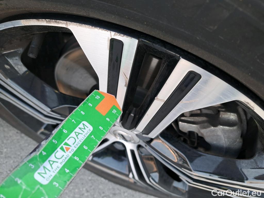  Volvo  XC 40 VOLVO XC40 / 2017 / 5P / todoterreno 1.5 T4 Twin Recharge Inscription Auto #4