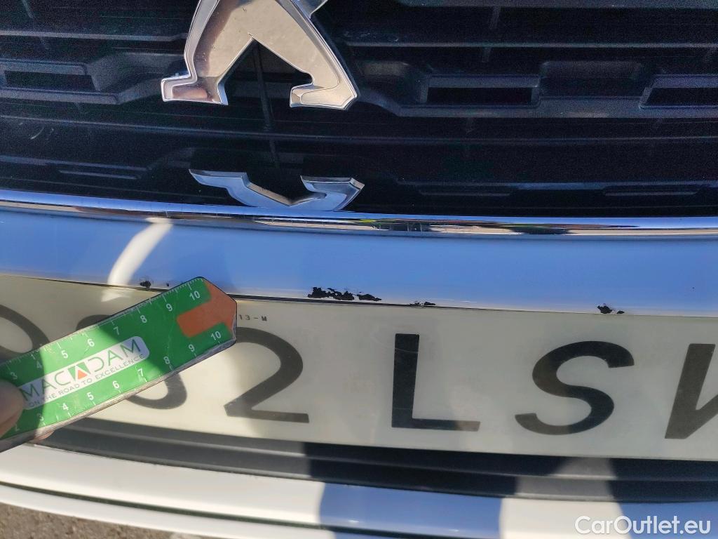  Peugeot  308 PEUGEOT  / 2017 / 5P / berlina con portón 5p Style BlueHDi 130 S&S #11