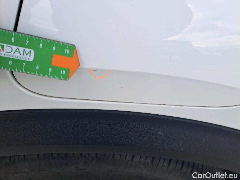  Peugeot  2008 PEUGEOT  / 2019 / 5P / todoterreno Active BlueHDI 81kW (110CV) #56