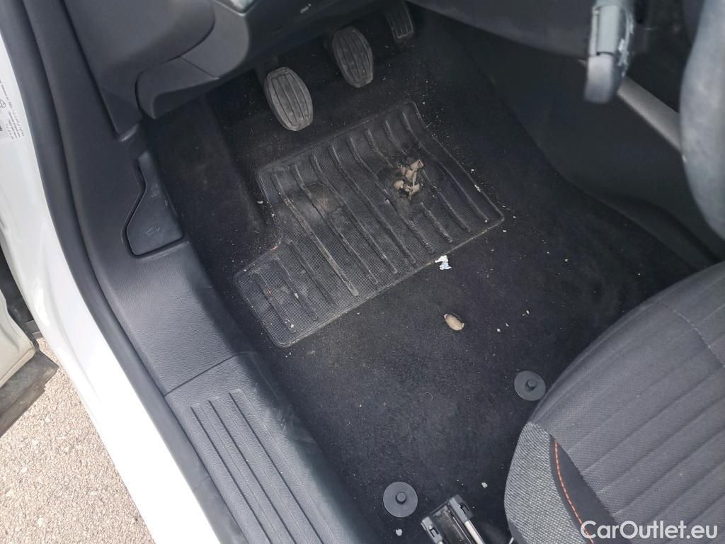  Peugeot  2008 PEUGEOT  / 2019 / 5P / todoterreno Active BlueHDI 81kW (110CV) #1