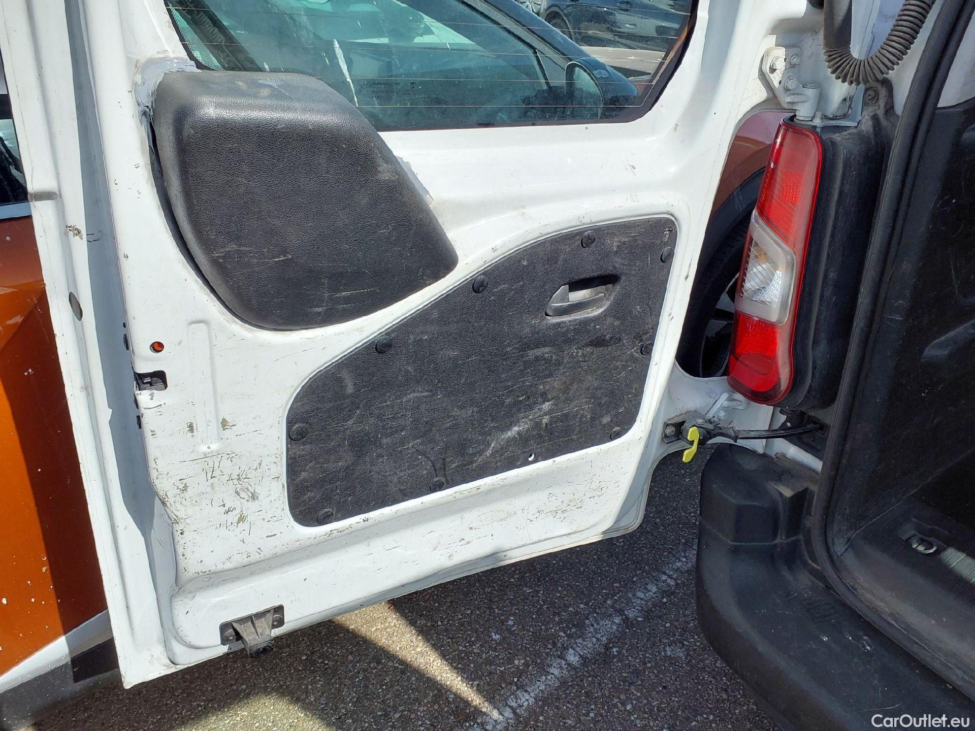  Opel  Combo OPEL  Life / 2018 / 5P / combi 1.5 TD 75kW (100CV) S/S Edition L (IND) #6