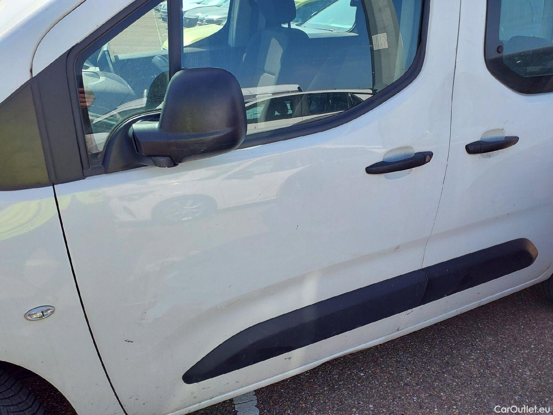  Opel  Combo OPEL  Life / 2018 / 5P / combi 1.5 TD 75kW (100CV) S/S Edition L (IND) #14