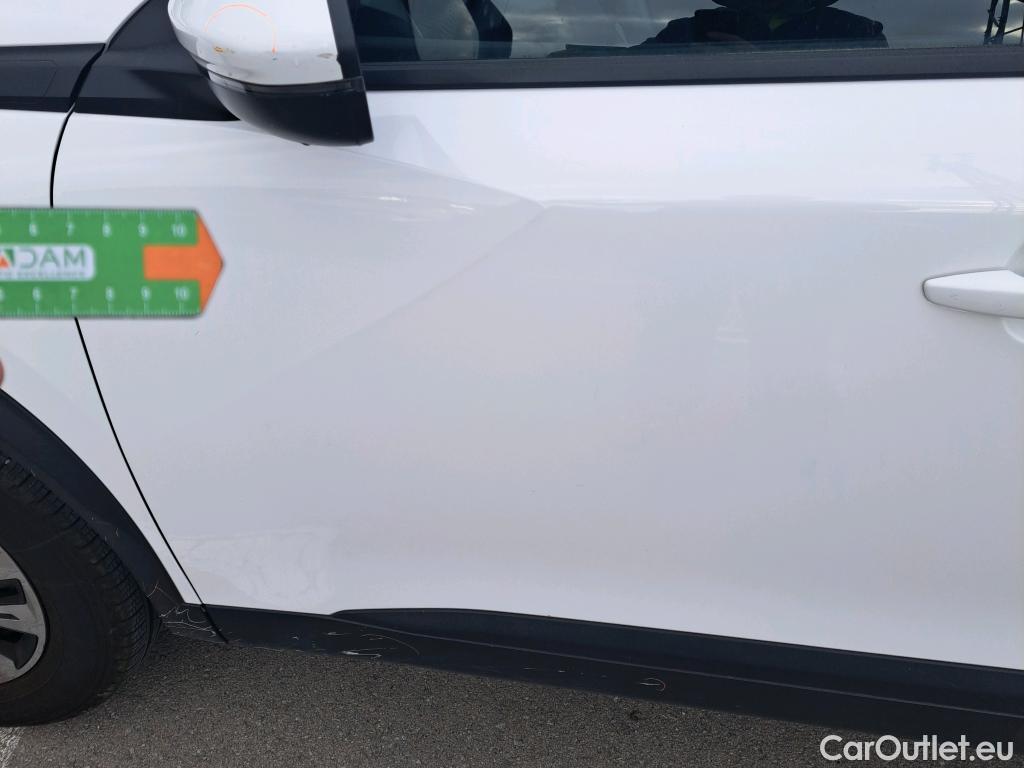  Peugeot  2008 PEUGEOT  / 2019 / 5P / todoterreno Active BlueHDI 81kW (110CV) #40