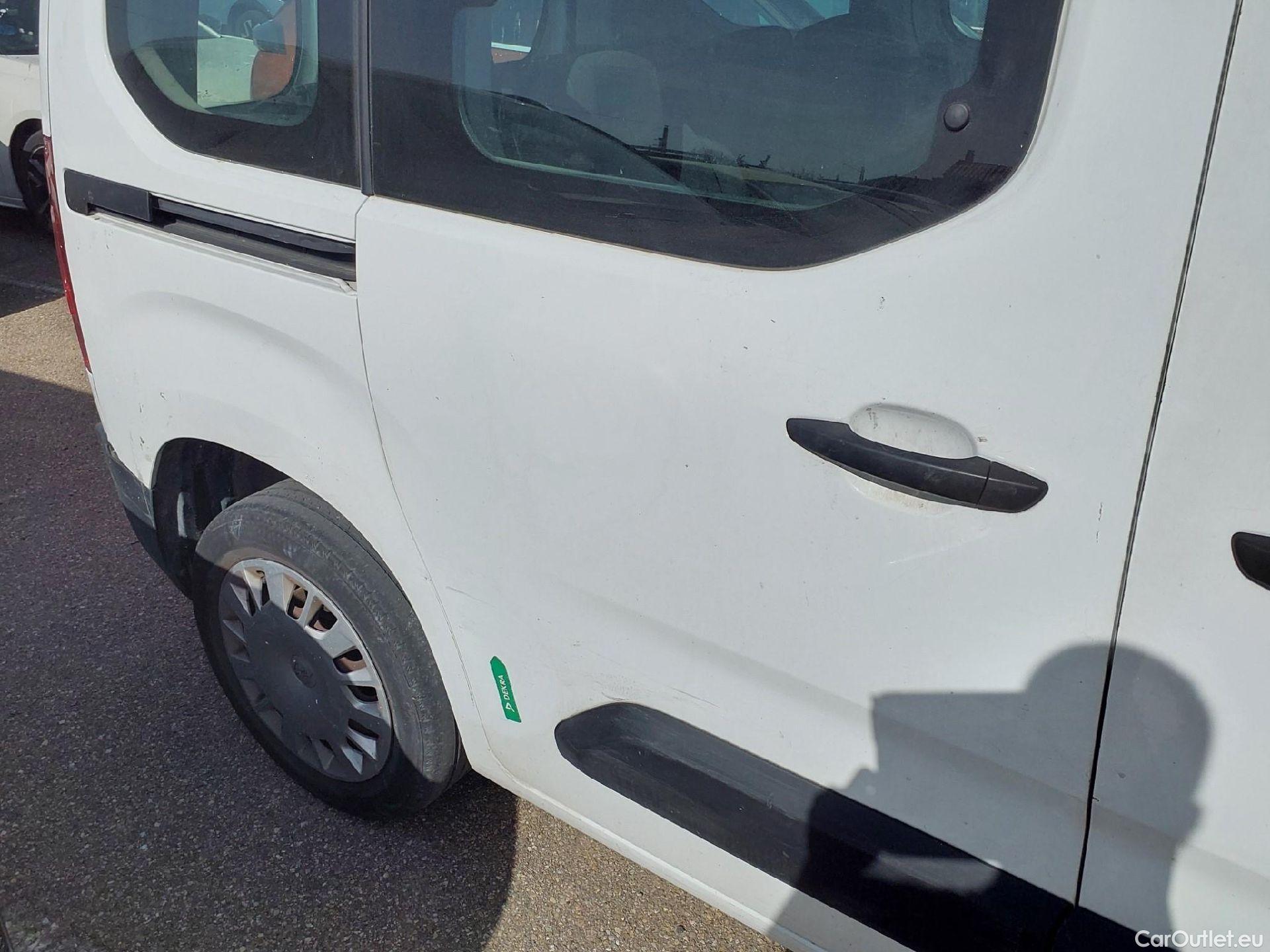  Opel  Combo OPEL  Life / 2018 / 5P / combi 1.5 TD 75kW (100CV) S/S Edition L (IND) #42