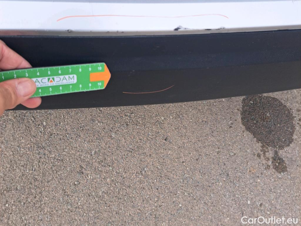  Peugeot  2008 PEUGEOT  / 2019 / 5P / todoterreno Active BlueHDI 81kW (110CV) #27