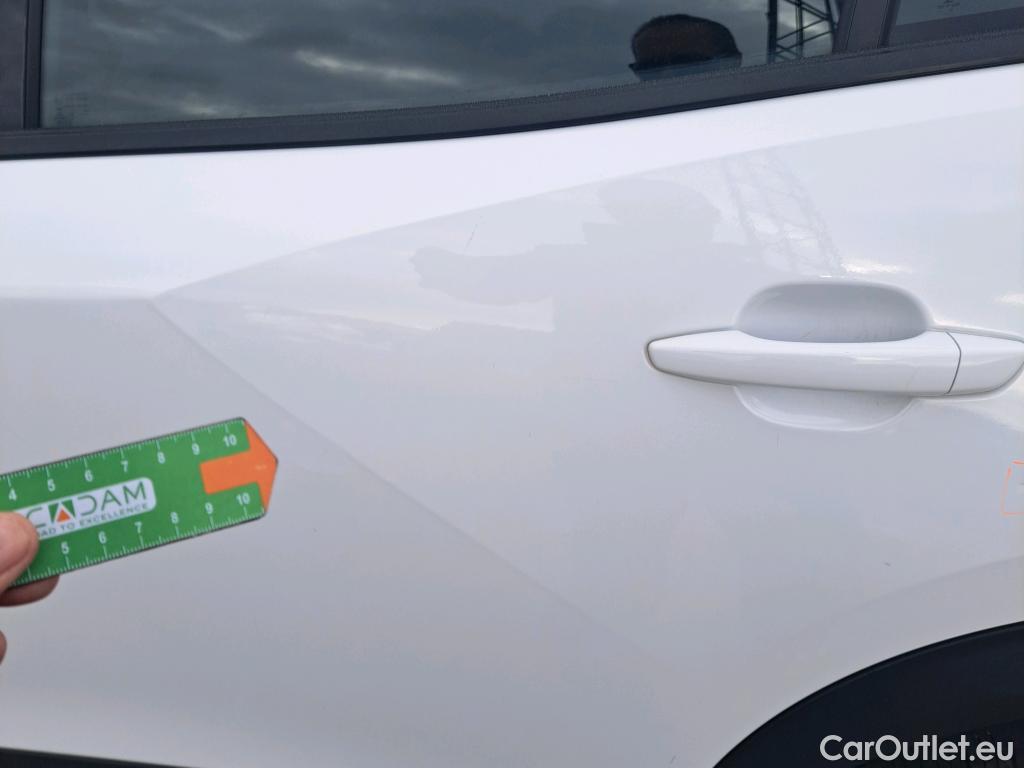  Peugeot  2008 PEUGEOT  / 2019 / 5P / todoterreno Active BlueHDI 81kW (110CV) #10