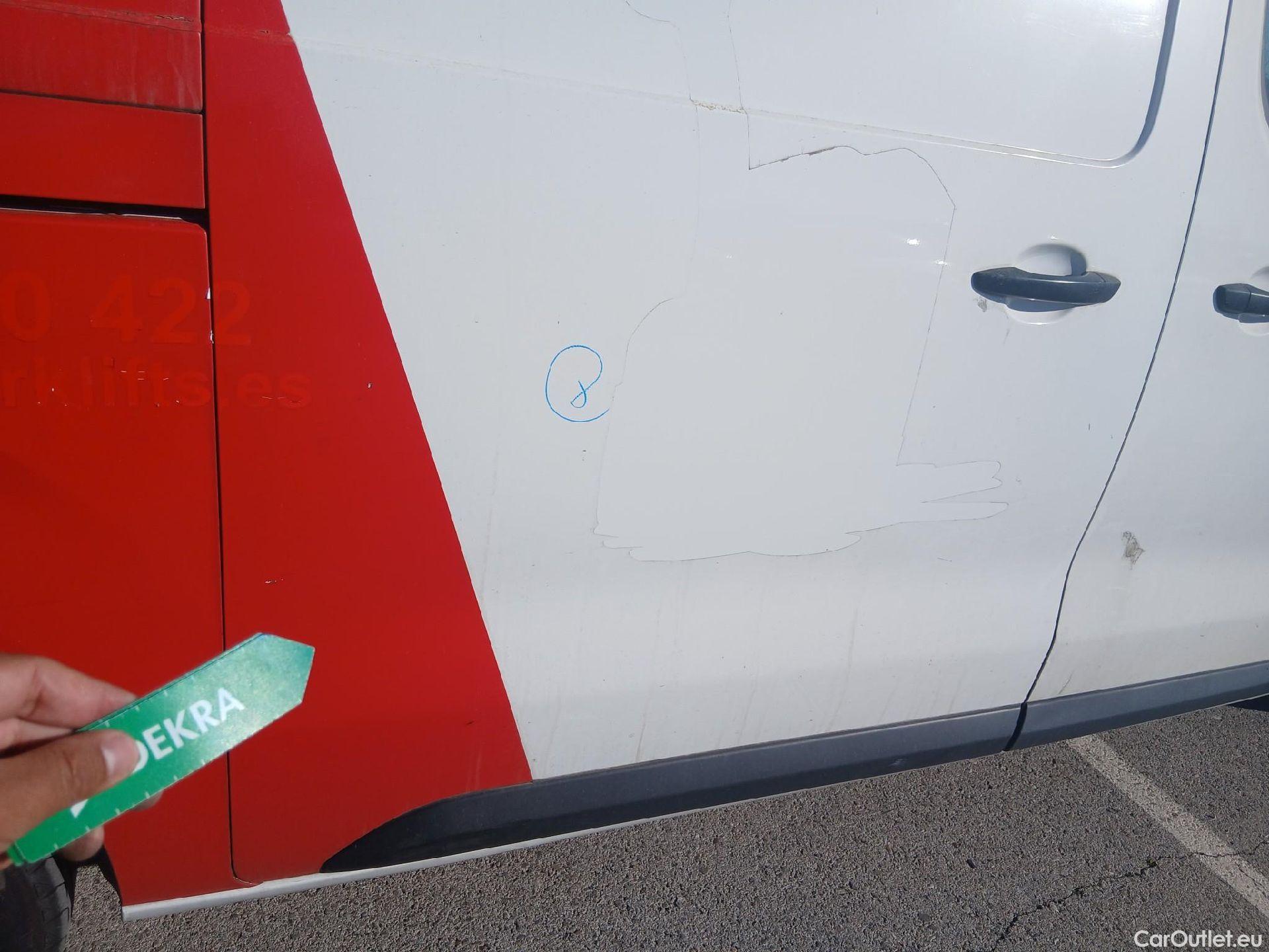  Toyota  Proace TOYOTA  / 2016 / 4P / furgón FU. MEDIO (L1) 2.0D 90kW COMFORT CARGA + #27