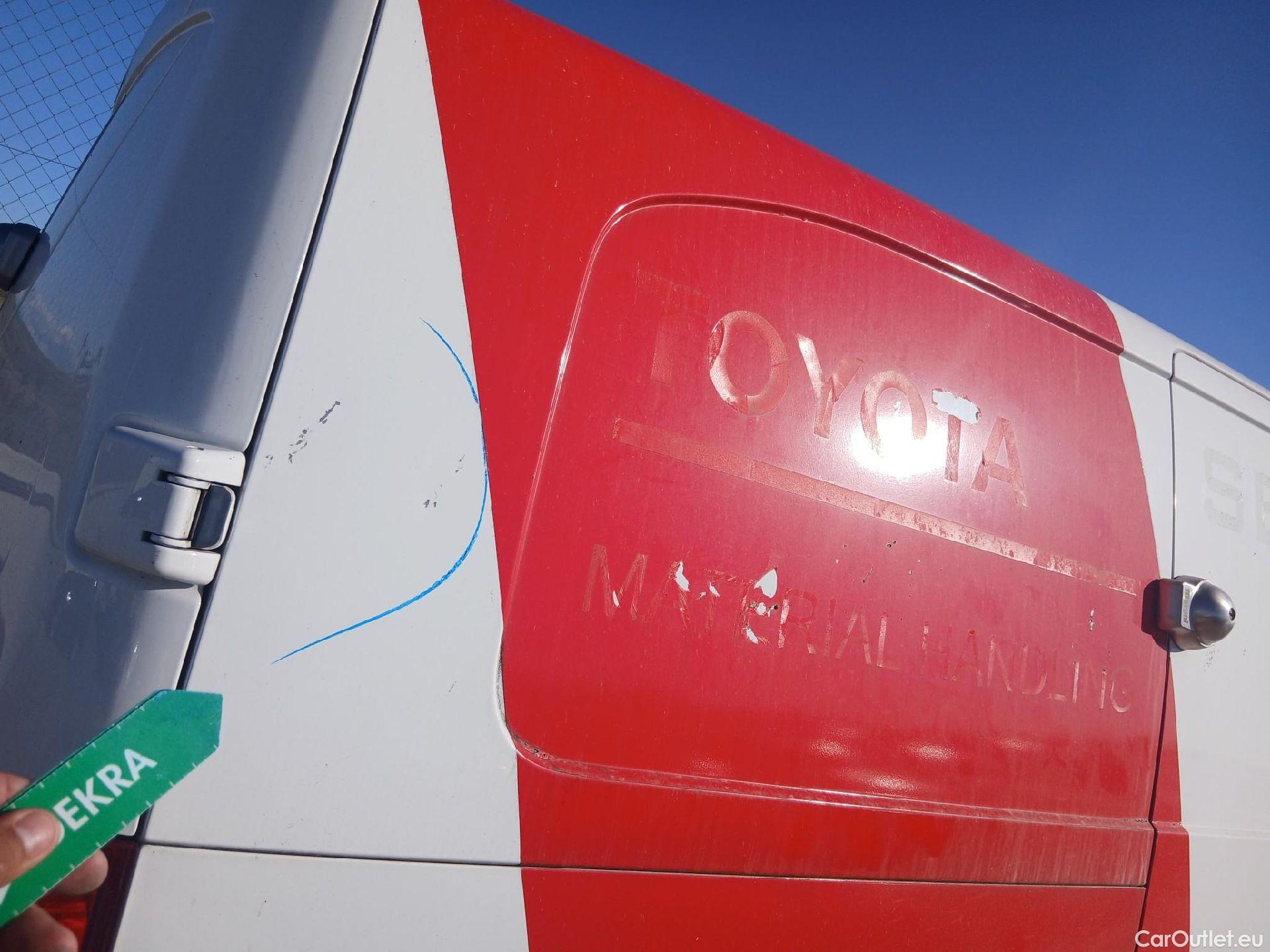  Toyota  Proace TOYOTA  / 2016 / 4P / furgón FU. MEDIO (L1) 2.0D 90kW COMFORT CARGA + #25