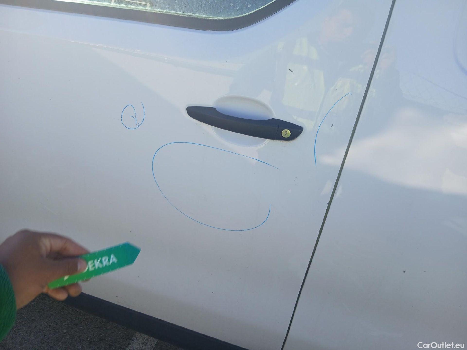  Toyota  Proace TOYOTA  / 2016 / 4P / furgón FU. MEDIO (L1) 2.0D 90kW COMFORT CARGA + #18