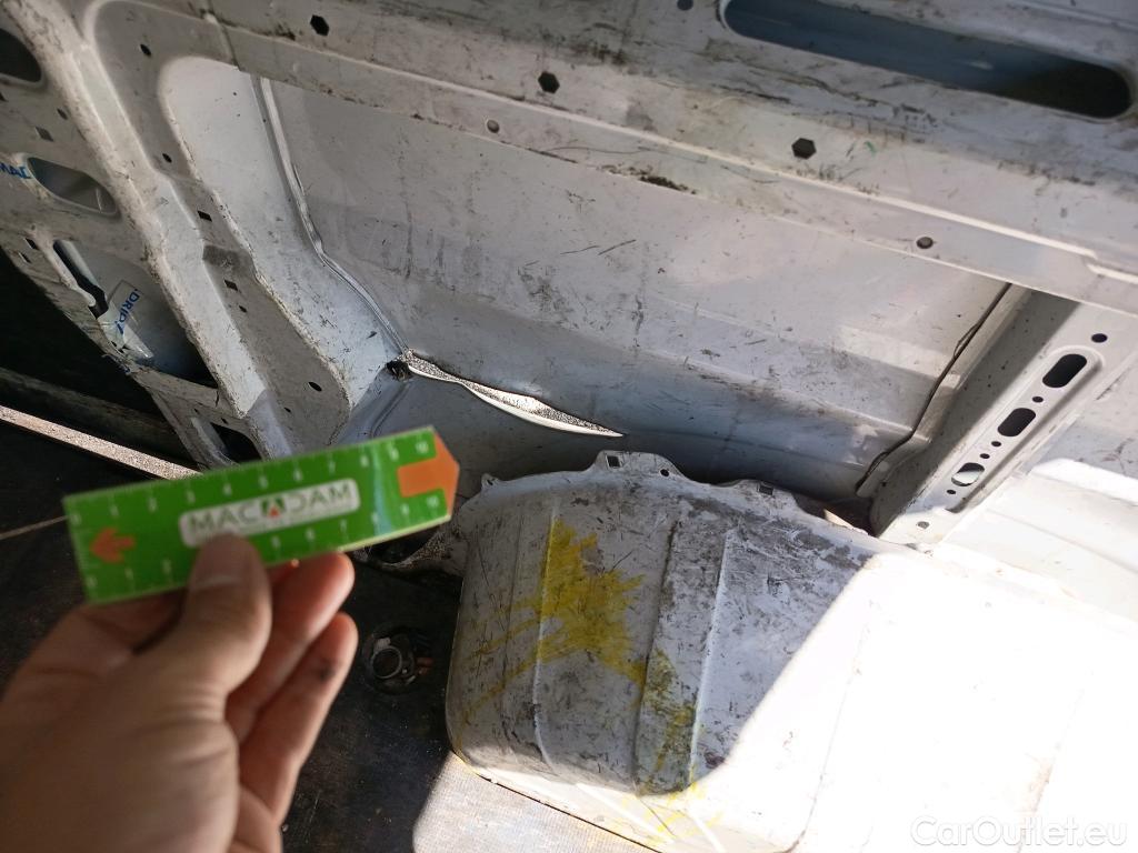  Fiat  Ducato FIAT  / 2014 / 4P / furgón Furgón 35 Medio 100kW Natural Power #19