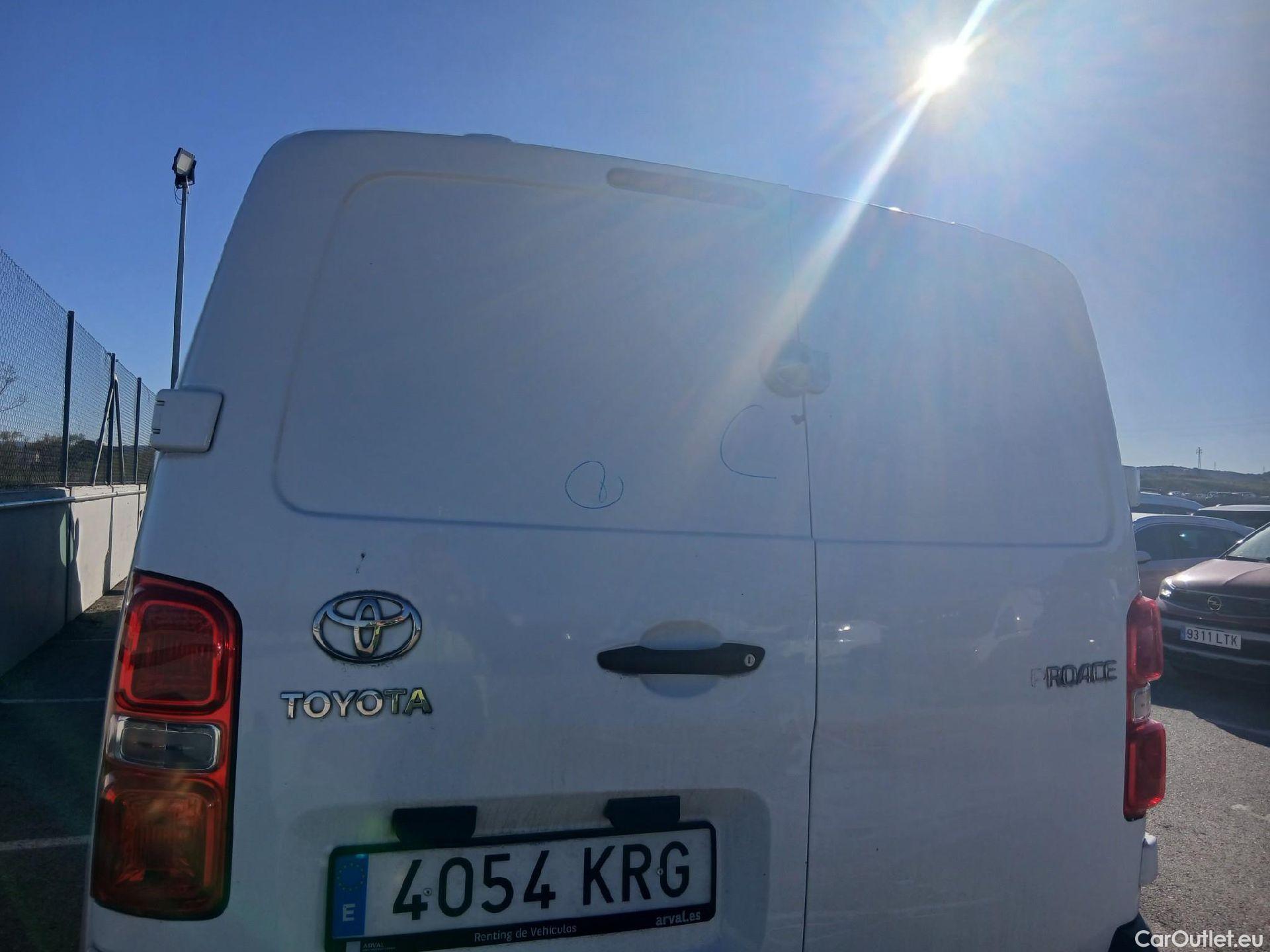  Toyota  Proace TOYOTA  / 2016 / 4P / furgón FU. MEDIO (L1) 2.0D 90kW COMFORT CARGA + #22