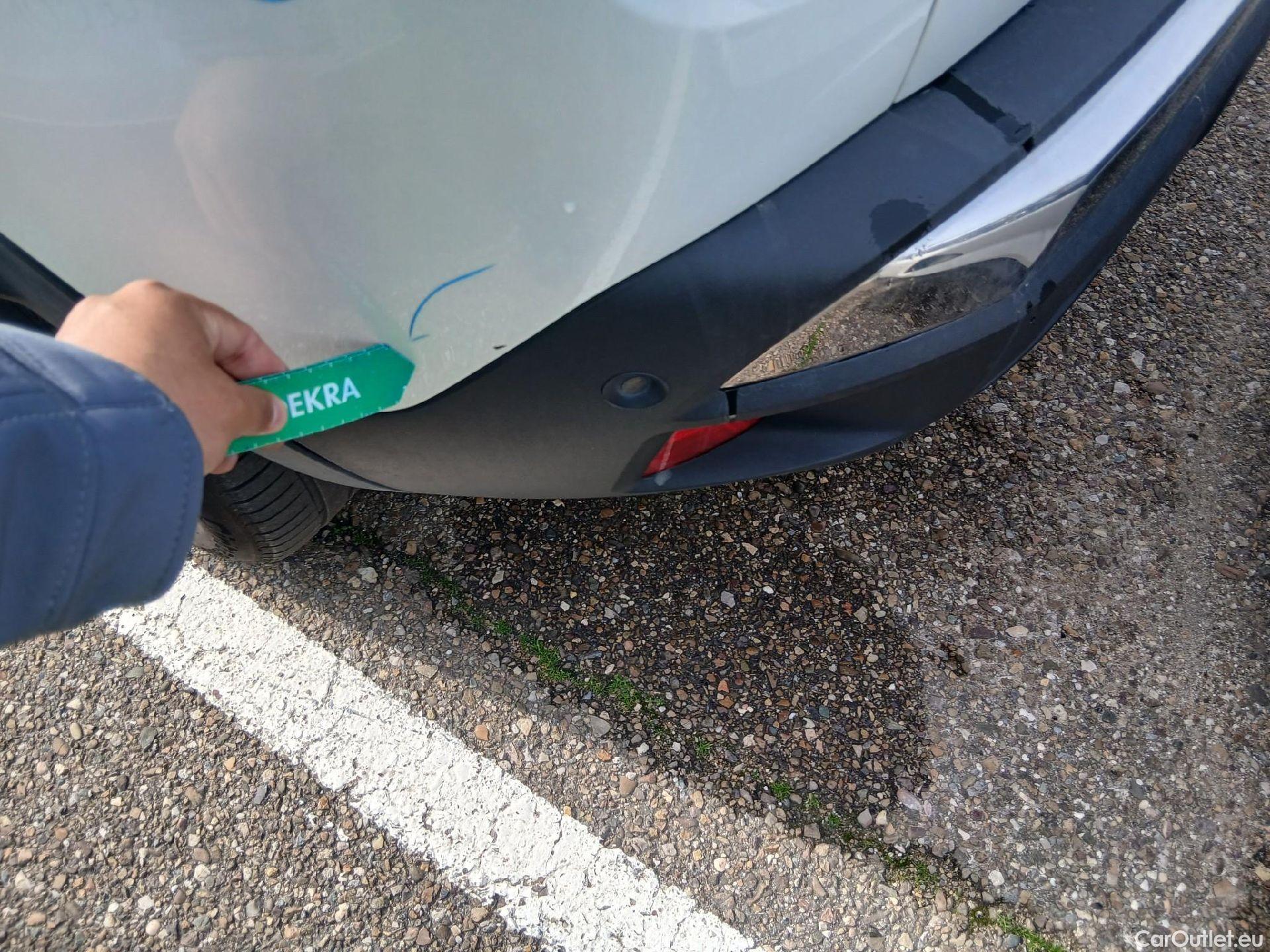  Peugeot  3008 PEUGEOT  Hybrid / 2020 / 5P / todoterreno 300 e-EAT8 Allure Pack #9