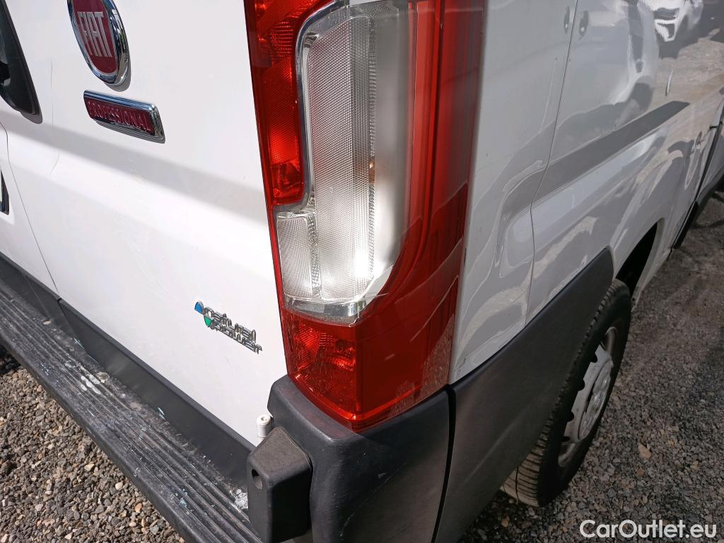  Fiat  Ducato FIAT  / 2014 / 4P / furgón Furgón 35 Medio 100kW Natural Power #61