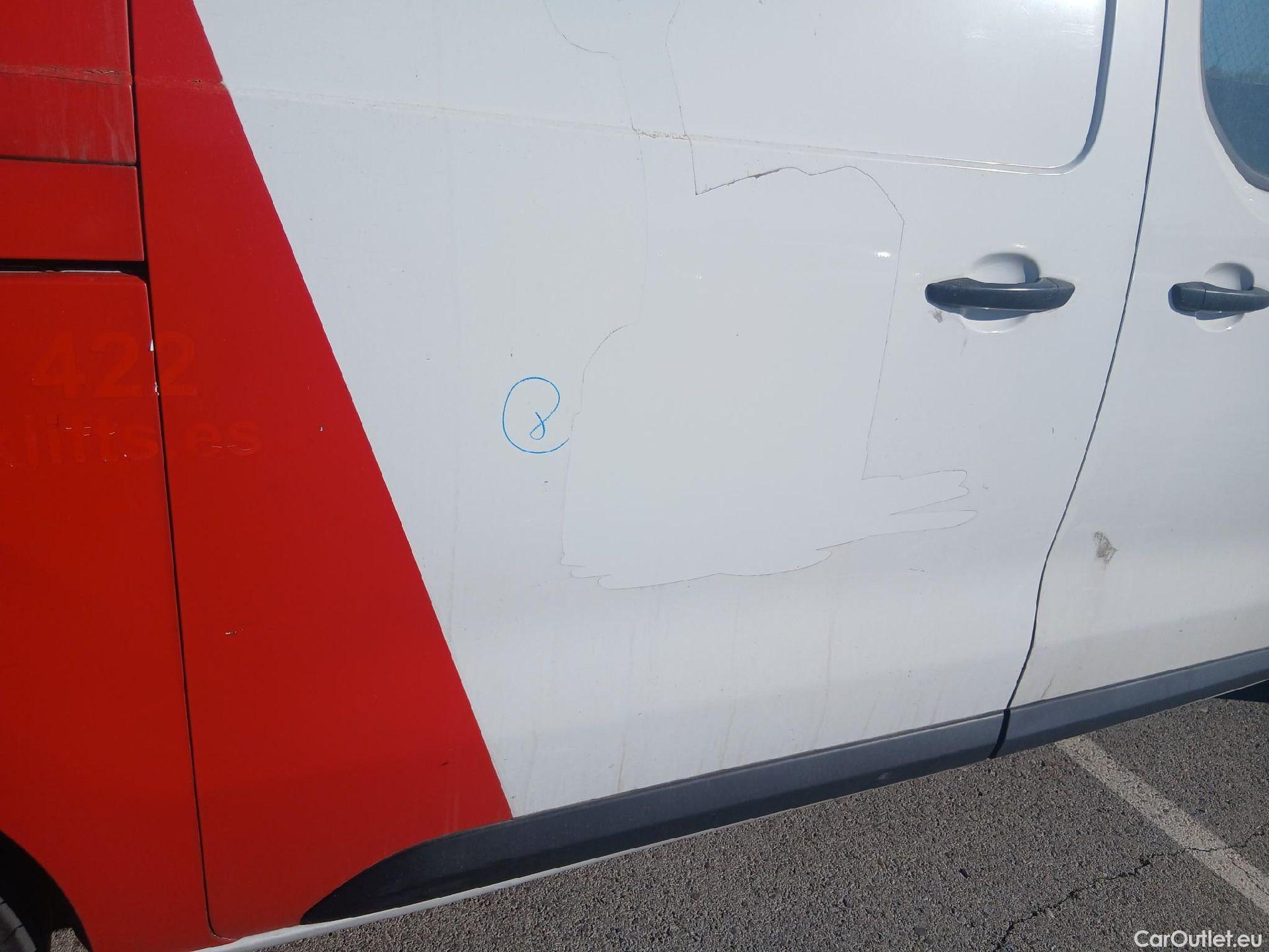  Toyota  Proace TOYOTA  / 2016 / 4P / furgón FU. MEDIO (L1) 2.0D 90kW COMFORT CARGA + #28