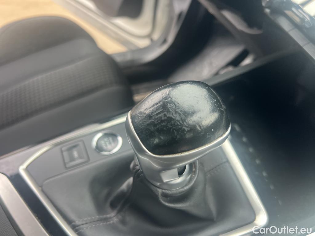  Peugeot  3008 PEUGEOT  / 2020 / 5P / todoterreno 1.5 BlueHDi 96kW (130CV) S&S Active Pack #29