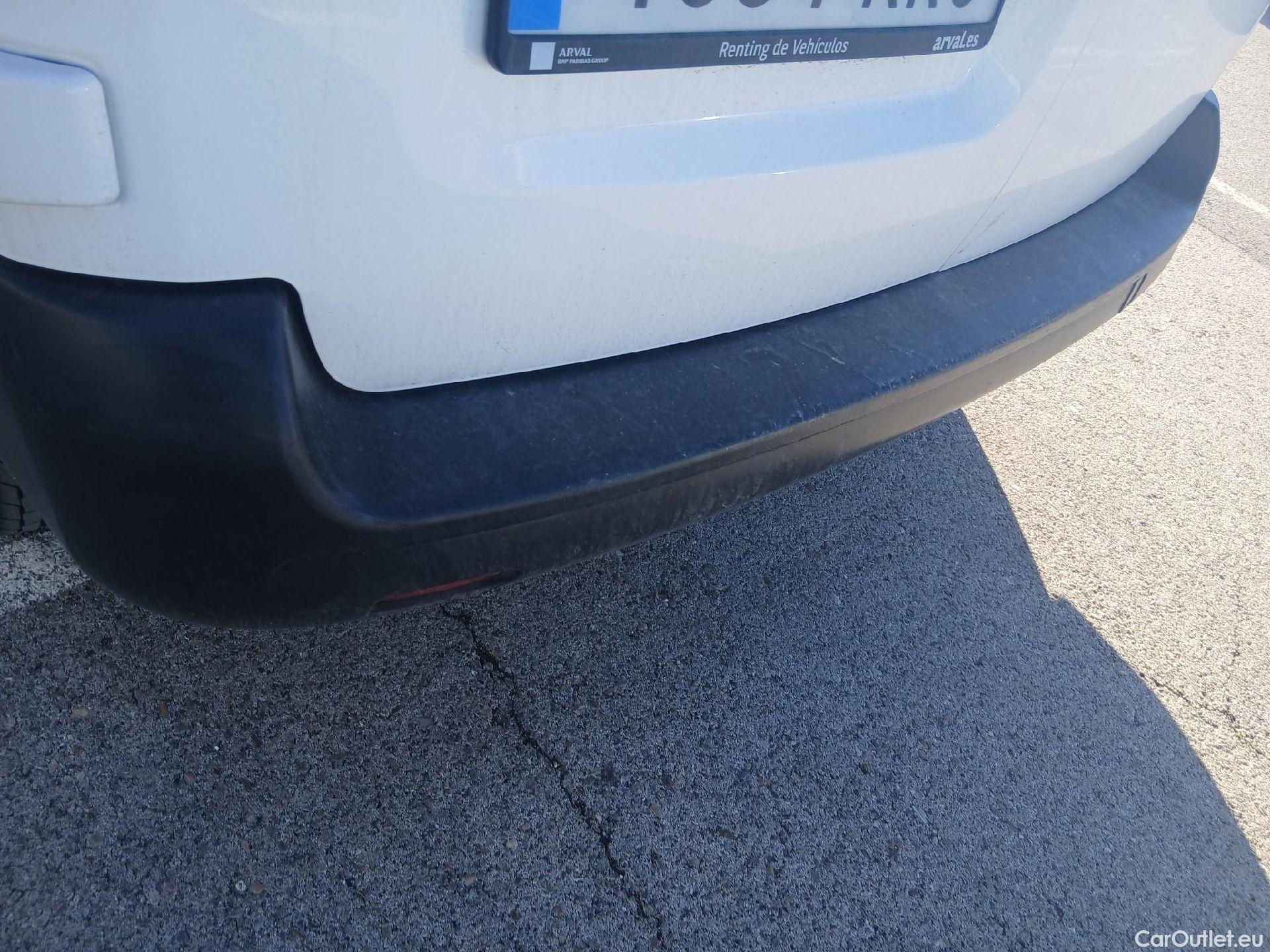  Toyota  Proace TOYOTA  / 2016 / 4P / furgón FU. MEDIO (L1) 2.0D 90kW COMFORT CARGA + #19