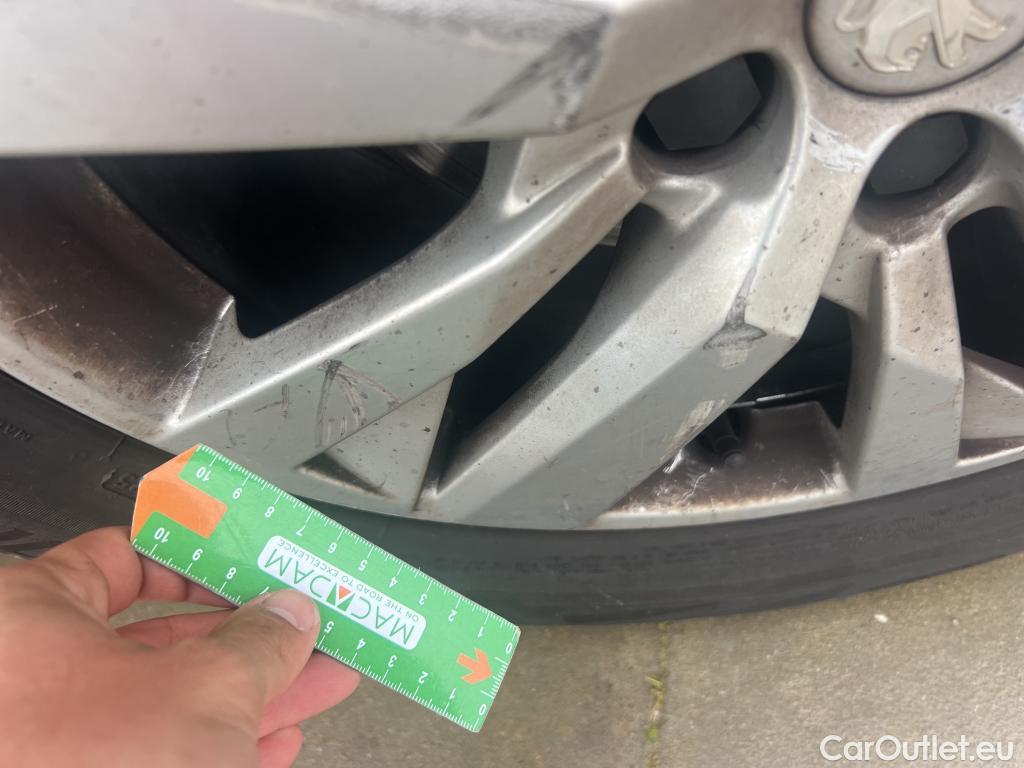  Peugeot  3008 PEUGEOT  / 2020 / 5P / todoterreno 1.5 BlueHDi 96kW (130CV) S&S Active Pack #21