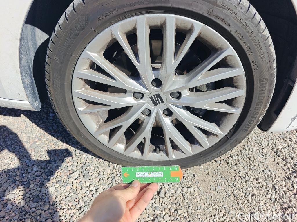  Seat  Leon SEAT Nuevo León / 2020 / 5P / familiar SP 1.4 e-Hybrid DSG S&S Xcellence Go L #30