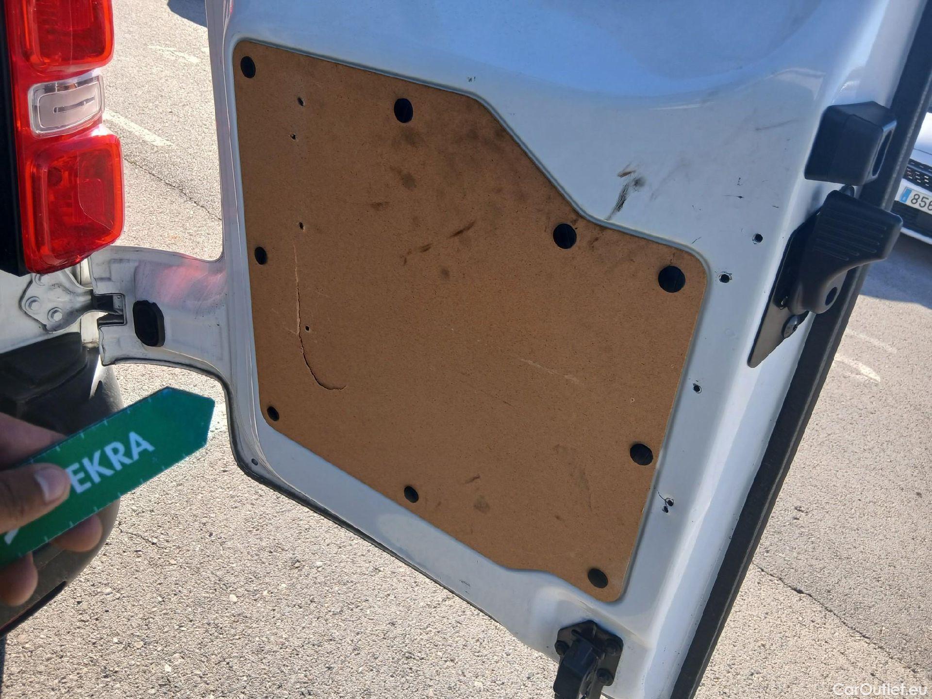  Toyota  Proace TOYOTA  / 2016 / 4P / furgón FU. MEDIO (L1) 2.0D 90kW COMFORT CARGA + #4