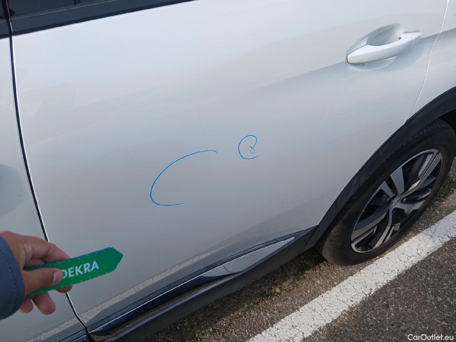  Peugeot  3008 PEUGEOT  Hybrid / 2020 / 5P / todoterreno 300 e-EAT8 Allure Pack #6