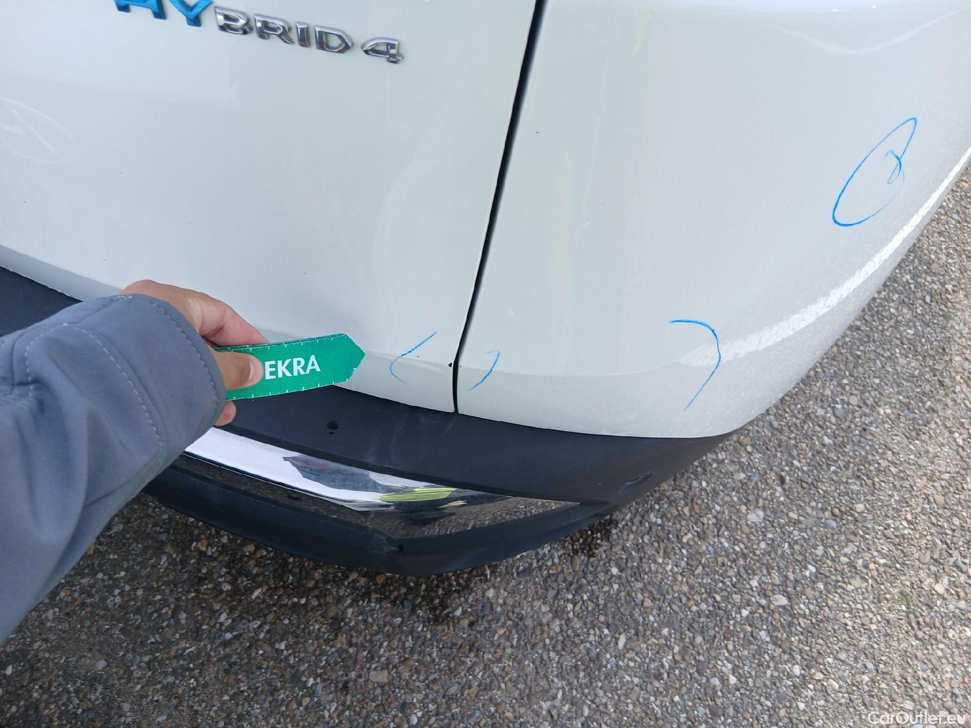  Peugeot  3008 PEUGEOT  Hybrid / 2020 / 5P / todoterreno 300 e-EAT8 Allure Pack #12