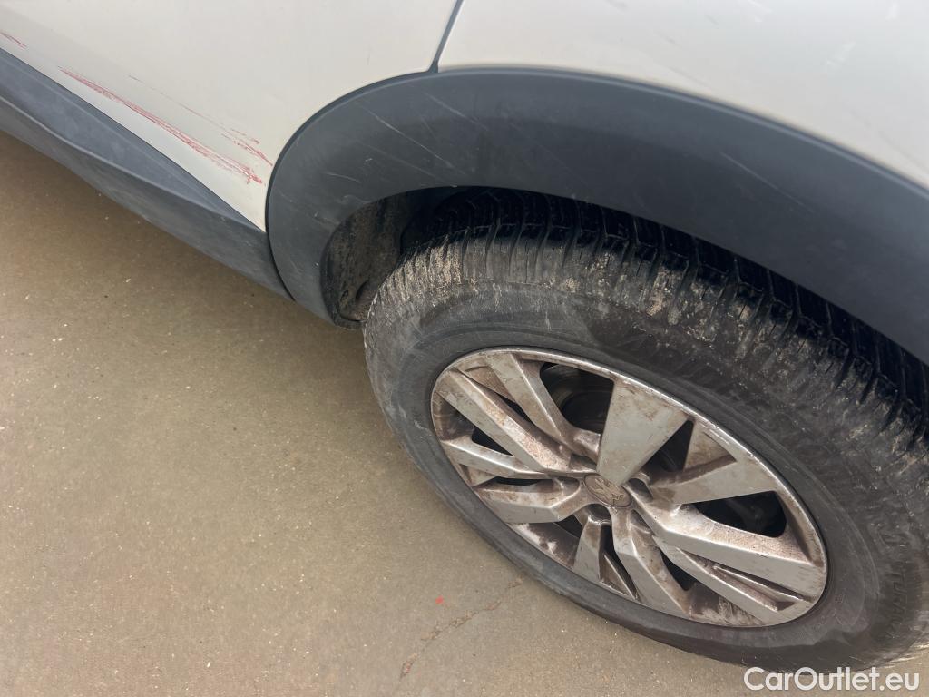  Peugeot  3008 PEUGEOT  / 2020 / 5P / todoterreno 1.5 BlueHDi 96kW (130CV) S&S Active Pack #38