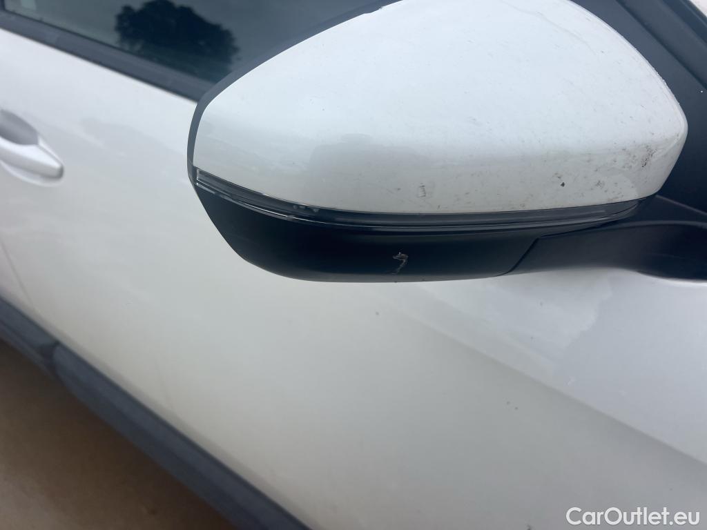  Peugeot  3008 PEUGEOT  / 2020 / 5P / todoterreno 1.5 BlueHDi 96kW (130CV) S&S Active Pack #34