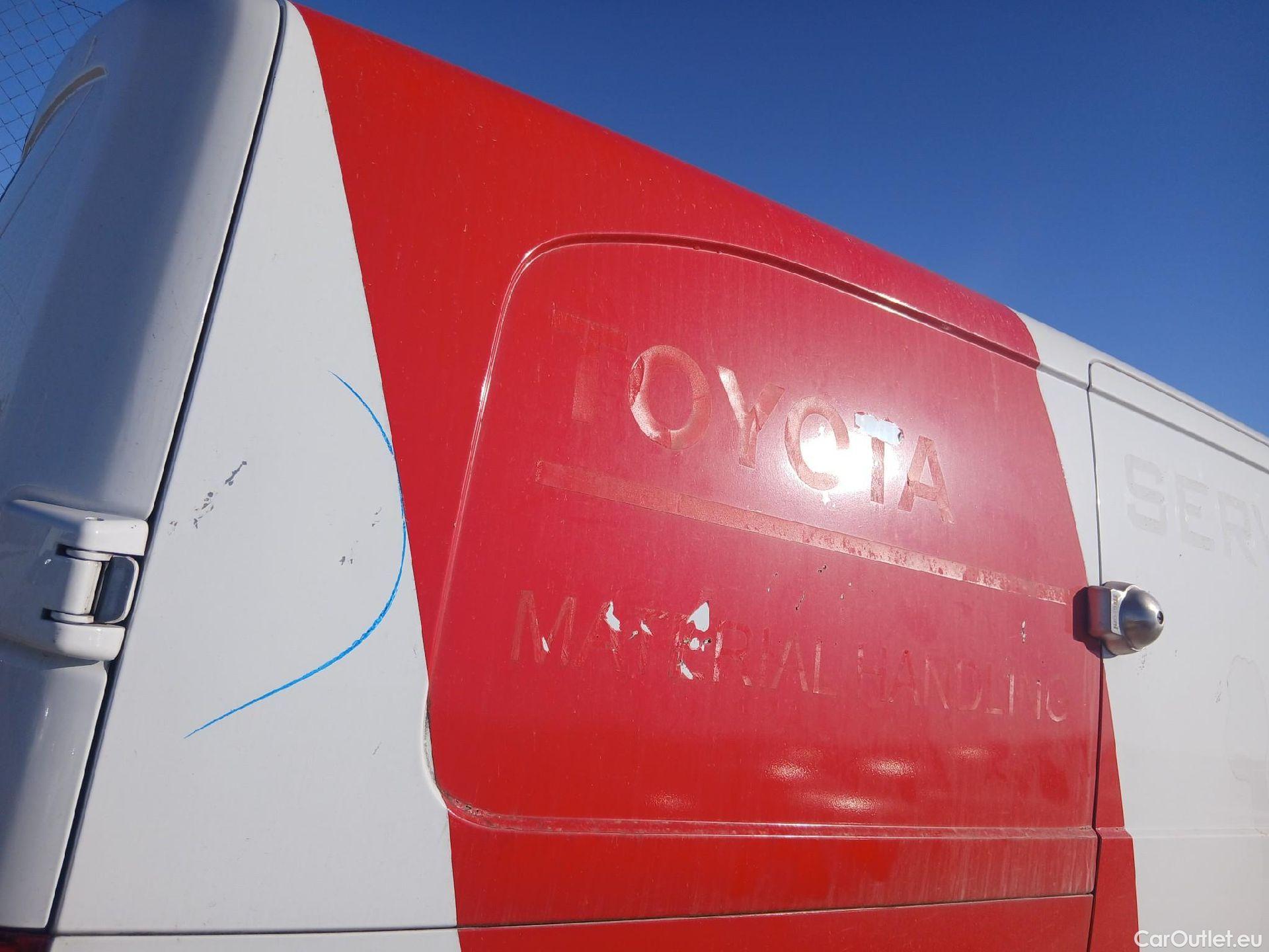  Toyota  Proace TOYOTA  / 2016 / 4P / furgón FU. MEDIO (L1) 2.0D 90kW COMFORT CARGA + #26