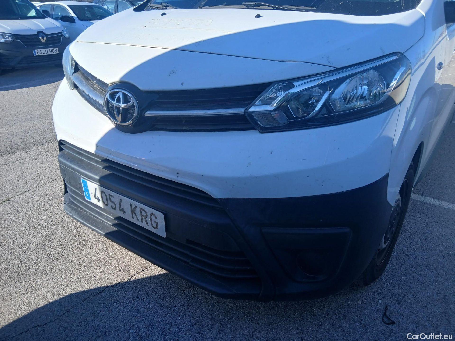  Toyota  Proace TOYOTA  / 2016 / 4P / furgón FU. MEDIO (L1) 2.0D 90kW COMFORT CARGA + #11