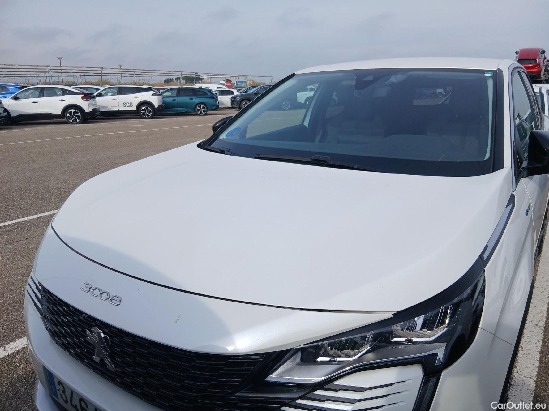  Peugeot  3008 PEUGEOT  Hybrid / 2020 / 5P / todoterreno 300 e-EAT8 Allure Pack #2