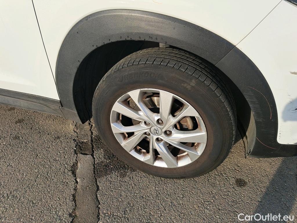  Hyundai  Tucson HYUNDAI  / 2018 / 5P / todoterreno 1.6 CRDI 85kW (116CV) 48V SLE 4X2(SP)(SL) #21