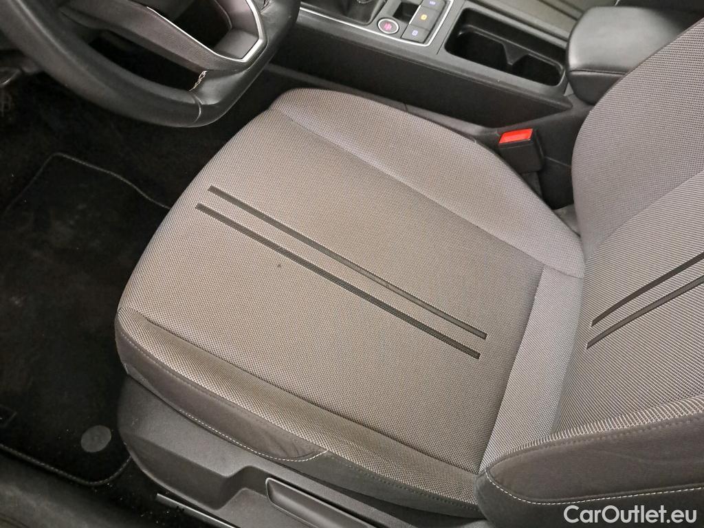  Seat  Leon SEAT Nuevo León / 2020 / 5P / berlina con portón 2.0 TDI 85kW S&S Style Go(SP) #17