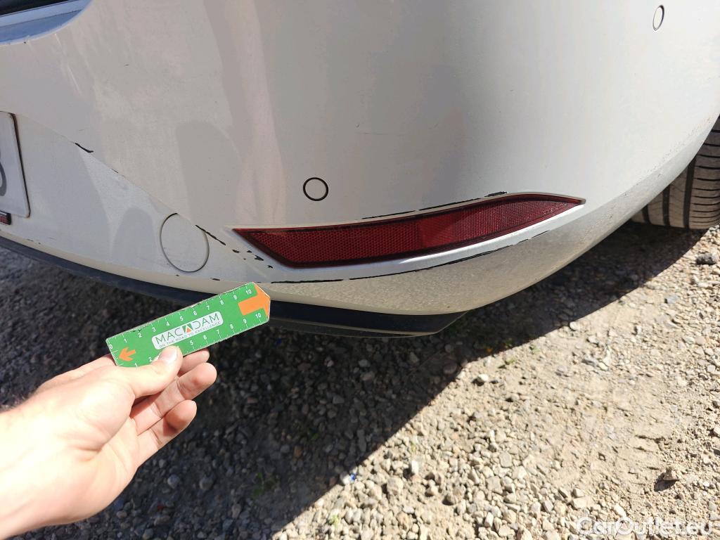  Seat  Leon SEAT Nuevo León / 2020 / 5P / familiar SP 1.4 e-Hybrid DSG S&S Xcellence Go L #35