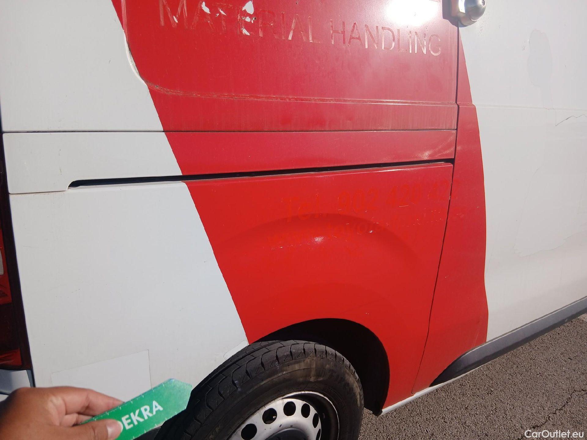  Toyota  Proace TOYOTA  / 2016 / 4P / furgón FU. MEDIO (L1) 2.0D 90kW COMFORT CARGA + #24