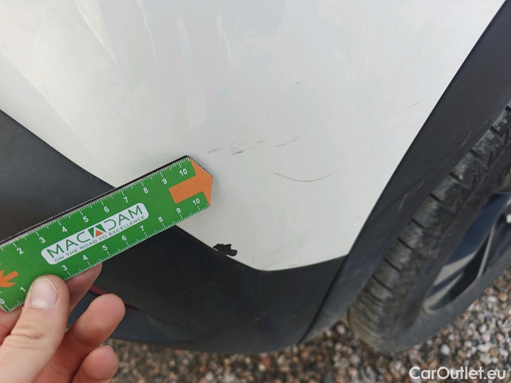  Peugeot  2008 PEUGEOT  / 2019 / 5P / todoterreno Allure BlueHDI 81kW (110CV) #41