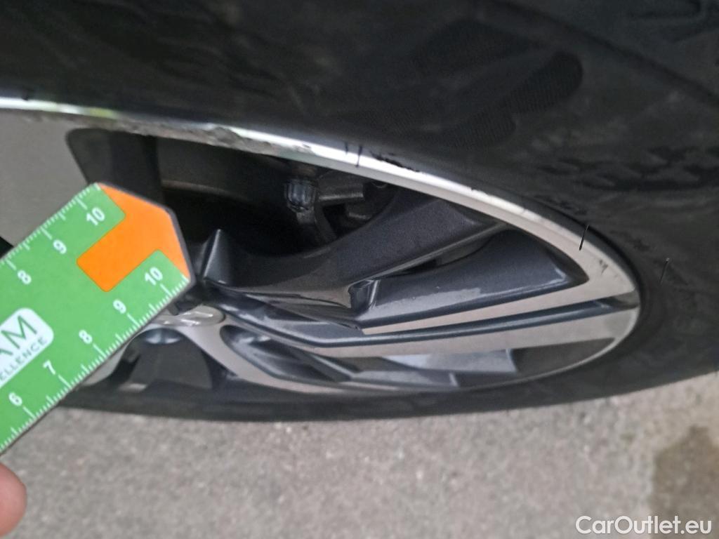  Peugeot  3008 PEUGEOT  Hybrid / 2020 / 5P / todoterreno 225 e-EAT8 Allure (AC2) #2