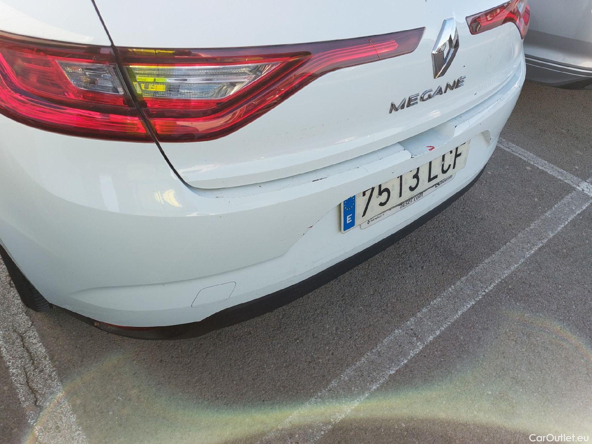  Renault  Megane RENAULT Mégane / 2015 / 5P / berlina con portón Life Blue dCi 70kW (95CV) #7