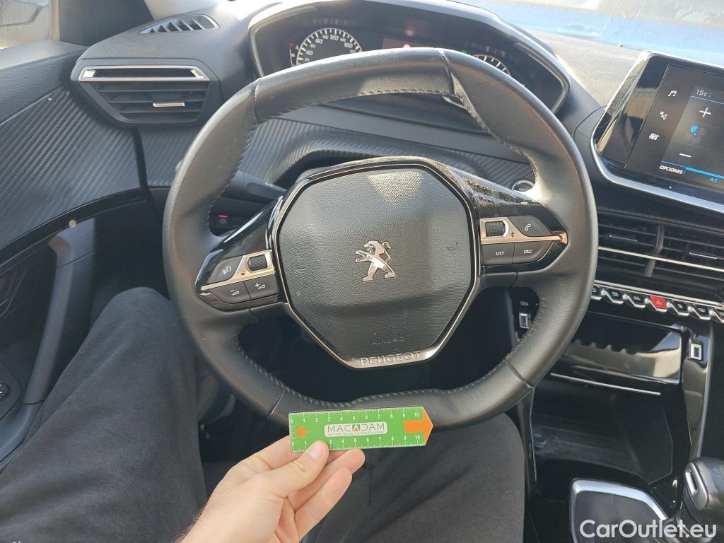  Peugeot  2008 PEUGEOT  / 2019 / 5P / todoterreno Allure BlueHDI 81kW (110CV) #35