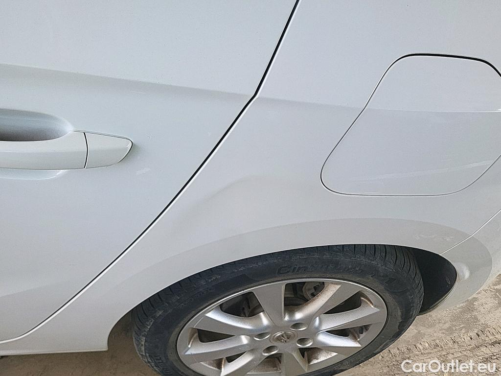  Opel  Corsa OPEL  / 2019 / 5P / berlina con portón 1.5D DT 74kW (100CV) Edition #3