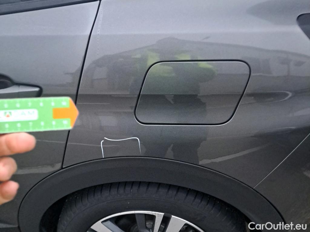  Peugeot  3008 PEUGEOT  Hybrid / 2020 / 5P / todoterreno 225 e-EAT8 Allure (AC2) #3