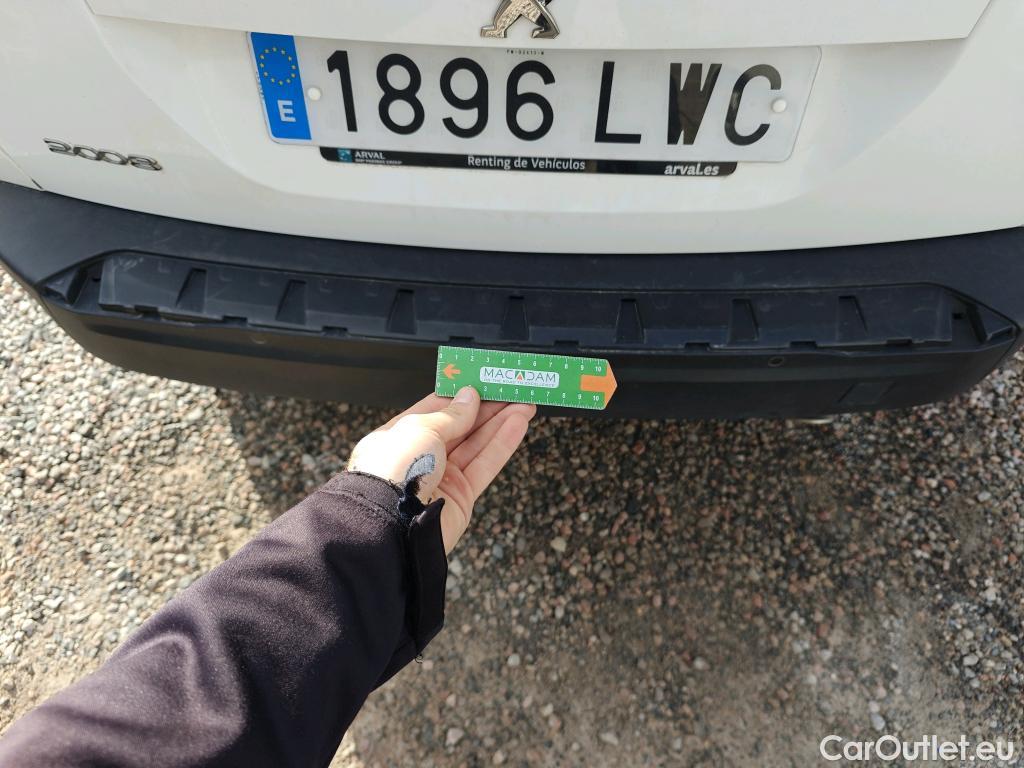  Peugeot  2008 PEUGEOT  / 2019 / 5P / todoterreno Allure BlueHDI 81kW (110CV) #6