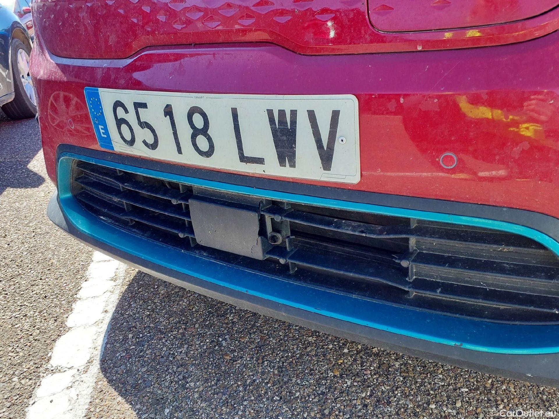  KIA  Niro KIA e- / 2016 / 5P / crossover e- 150kW Emotion (Long Range) #28