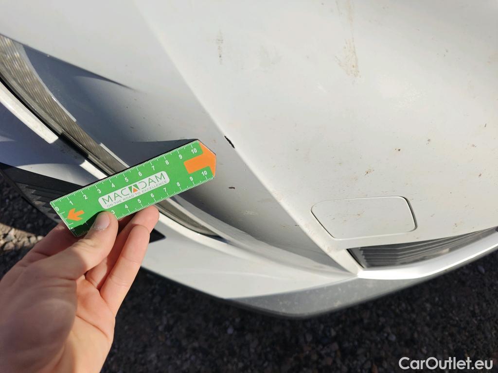  Peugeot  2008 PEUGEOT  / 2019 / 5P / todoterreno Allure BlueHDI 81kW (110CV) #53