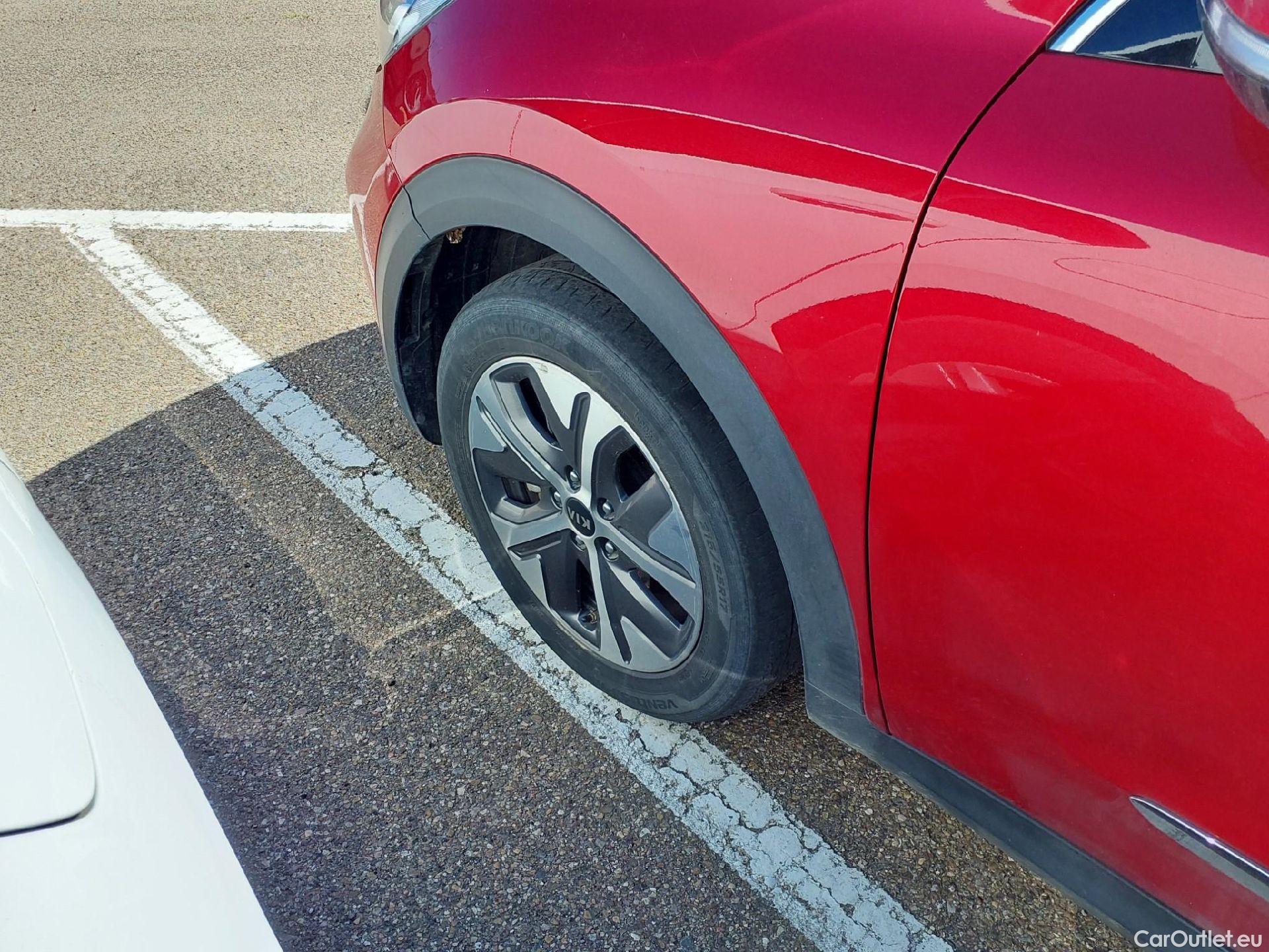  KIA  Niro KIA e- / 2016 / 5P / crossover e- 150kW Emotion (Long Range) #7